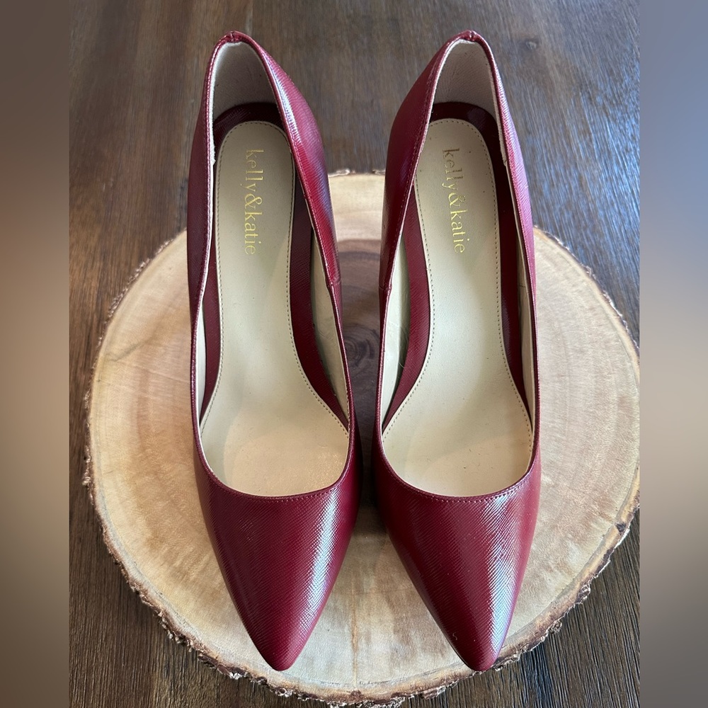 Kelly & katie red pump high heels 👠 size9 women like new